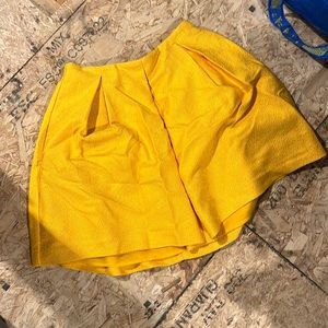 High waisted yellow skirt - no flaws